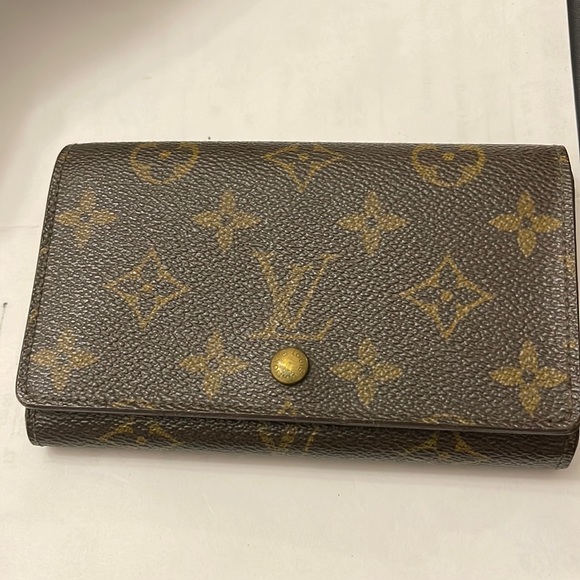Louis Vuitton Handbags - Louis Vuitton Monogram Snap Wallet
